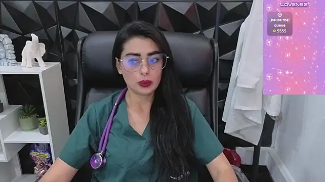 Lorenthertz Adlı Modelin Canlı XXX Sohbeti
