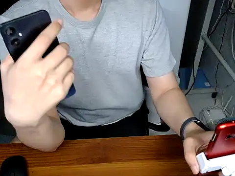 XXX chat uživo modela Louis_Caox