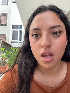 MeggyMae_ Adlı Modelin Canlı XXX Sohbeti