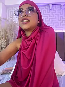 naishaa_ Chat XXX in diretta