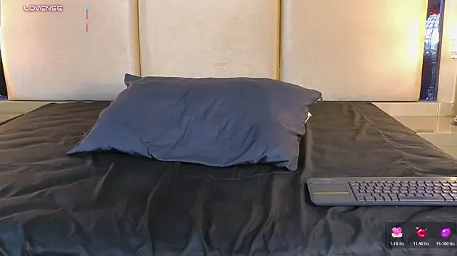 CharlesBrown_'s Live XXX Chat