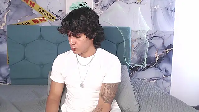 Chatroom XXX en direct de MaximilianRoth