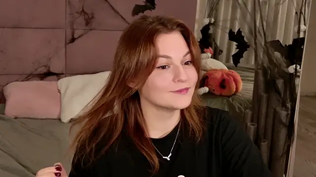 KirraMoss Adlı Modelin Canlı XXX Sohbeti