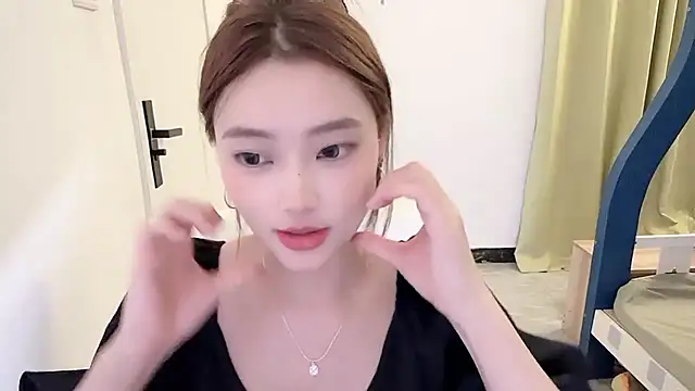 Onesarali Adlı Modelin Canlı XXX Sohbeti