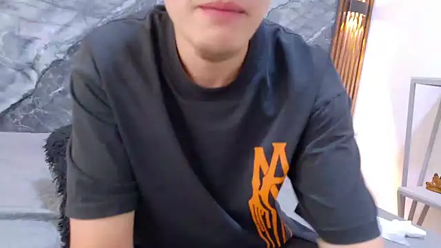 XXX chat uživo modela EthanCross__