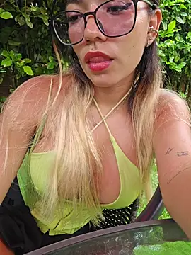 دردشة Pretty_roxxyy الجنسية المباشرة