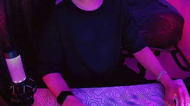 fame_bc's Live XXX Chat
