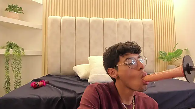 XXX chat uživo modela Ethan_Kay