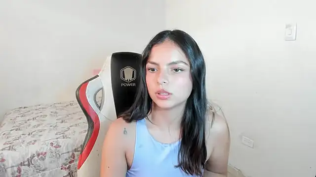 rosella_69 Adlı Modelin Canlı XXX Sohbeti