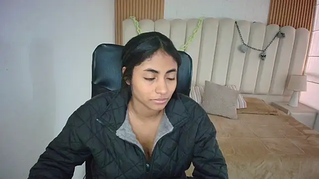 shaneelle Chat XXX live