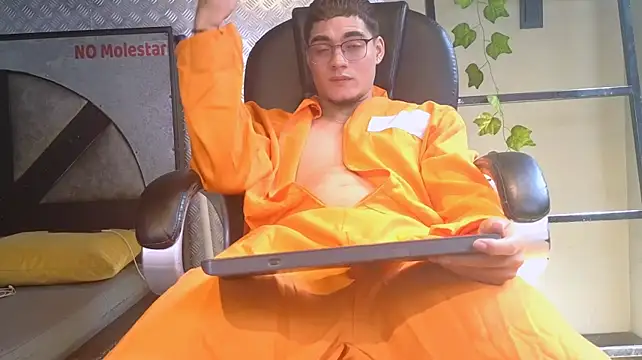 Živý XXX chat ThiagoFox