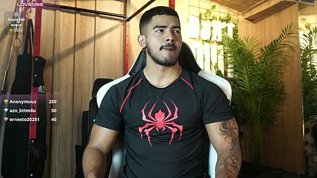 Reik_Vonn's Live XXX Chat