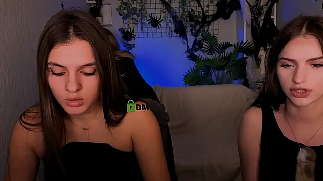lisa_dark_ élő XXX-chatje