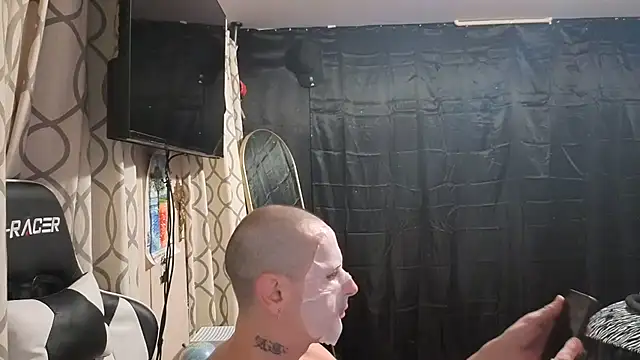 NEWHUNGBOY – Live XXX-chat