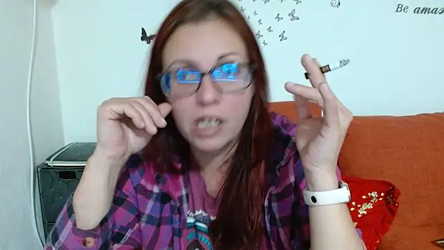 LadyHellene Adlı Modelin Canlı XXX Sohbeti