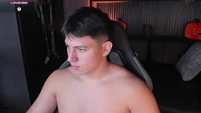 JamesCr_ Live XXX Chat