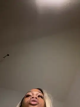 BonnyMolhada 라이브 XXX 채팅