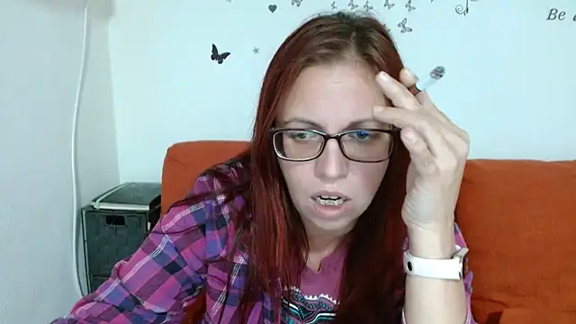 LadyHellene Chat XXX in diretta