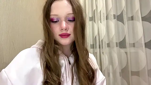 TawnaQasba Adlı Modelin Canlı XXX Sohbeti