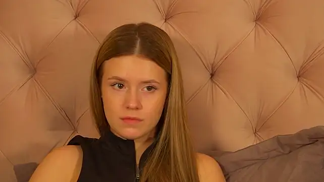 MilanaBalmain's Live XXX Chat