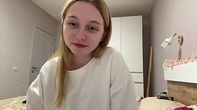 DiaThornley Adlı Modelin Canlı XXX Sohbeti