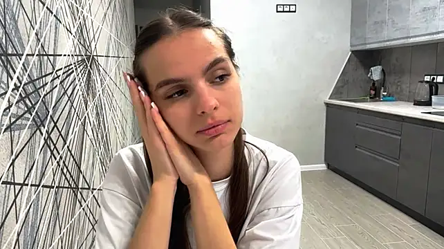 NildaGrannum Adlı Modelin Canlı XXX Sohbeti