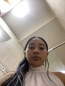 maliha_ec Chat XXX in diretta