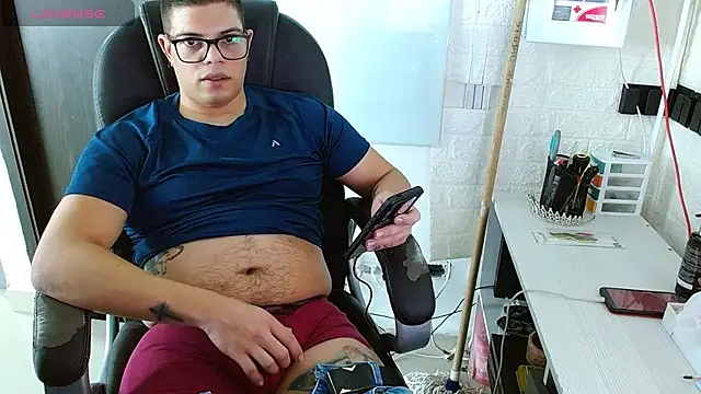Realjoel01's Live XXX Chat