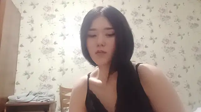 GenovevaWinesett Adlı Modelin Canlı XXX Sohbeti