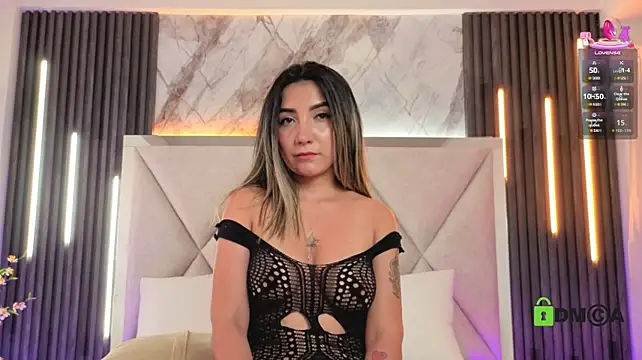 Happy_tits Adlı Modelin Canlı XXX Sohbeti