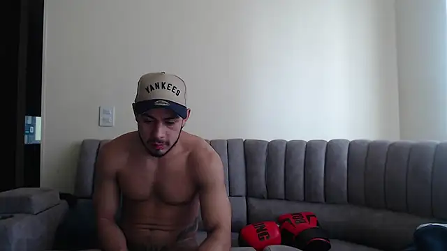 Taylor_DiamondBoy Chat XXX in diretta
