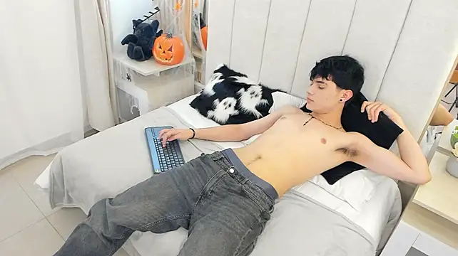 Alan__brook Chat XXX in diretta