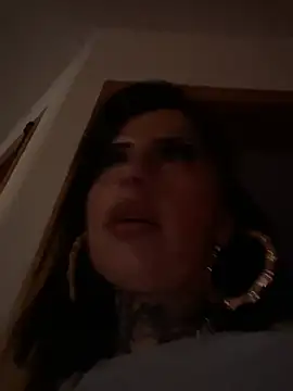 JeyJeyDiamond666 Adlı Modelin Canlı XXX Sohbeti