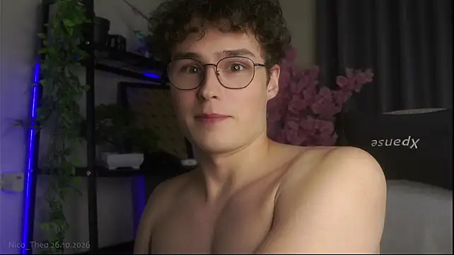 Nico_Theo – Naživo XXX chat