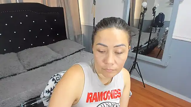 gaby_trent   现场XXX聊天