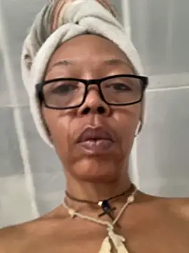 Ladyzee25 Chat XXX in diretta