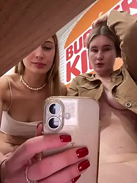 SiaLater XXX чат на живо