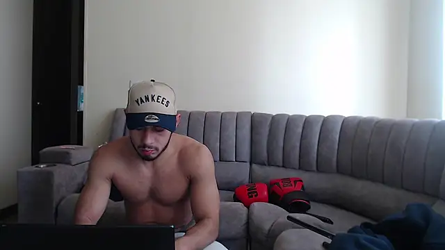 Taylor_DiamondBoy লাইভ XXX চ্যাট