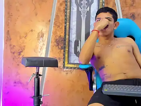 KALVIN_C live XXX chat