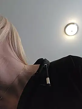 Онлайн чат XXX AmethystFoxx