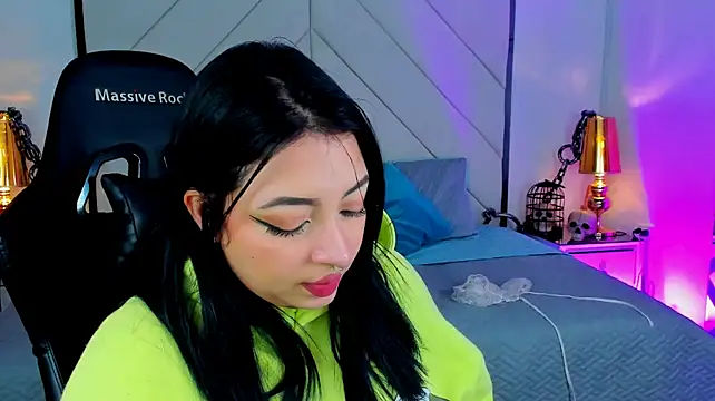 Sofia_LaurentJS Adlı Modelin Canlı XXX Sohbeti