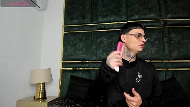 XXX chat uživo modela JackGriffin_