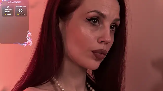 SelenaHollisのライブXXXチャット