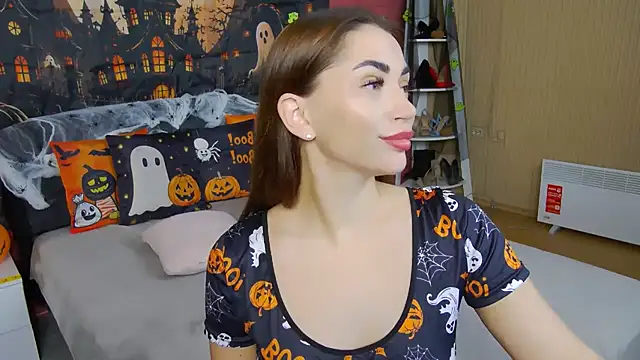 Agnessa Adlı Modelin Canlı XXX Sohbeti