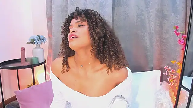 دردشة Amelia_bss الجنسية المباشرة