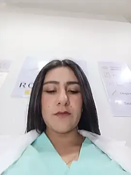 צ'אט XXX בשידור חי של CAROLINE__07