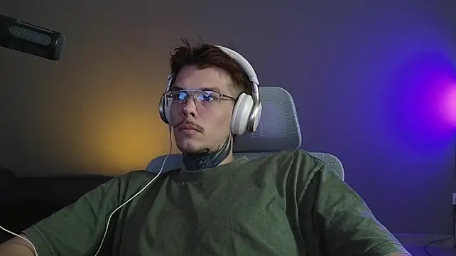 DENIS_HERE Live XXX Chat
