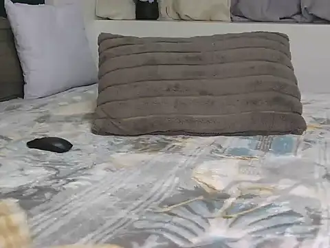 PrincesJey Adlı Modelin Canlı XXX Sohbeti