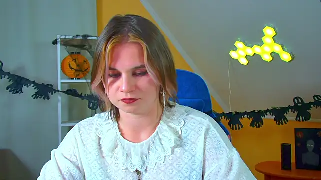 AliceAllard Adlı Modelin Canlı XXX Sohbeti