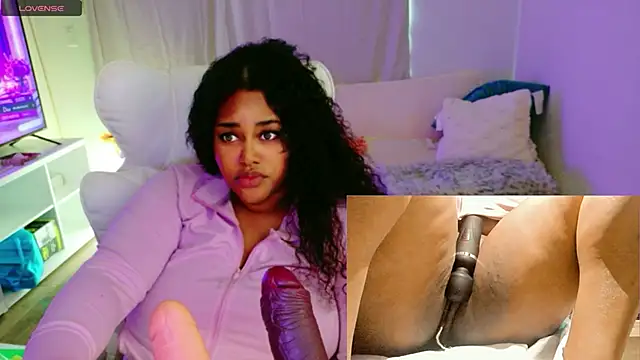 Chatroom XXX en direct de CarmenCash__